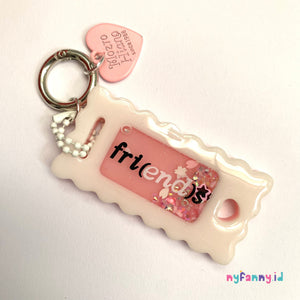 V Friends Shaker Keychain