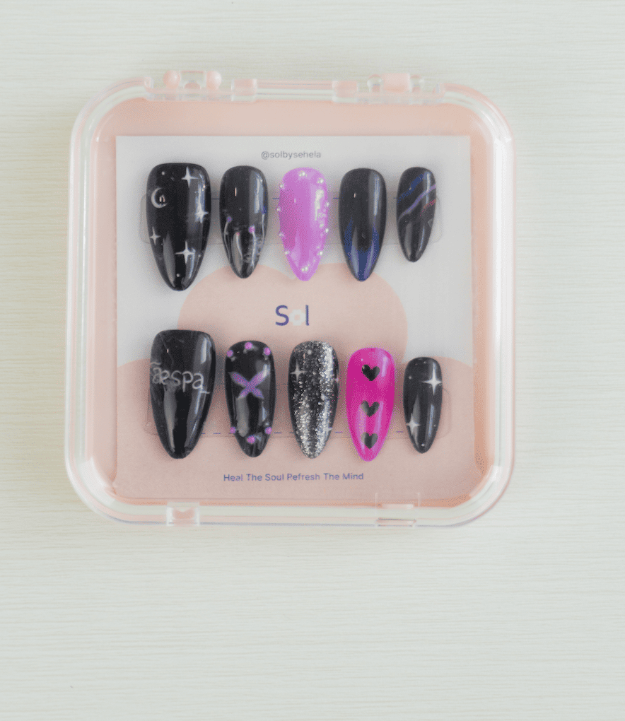 Press on nail - Aespa Design