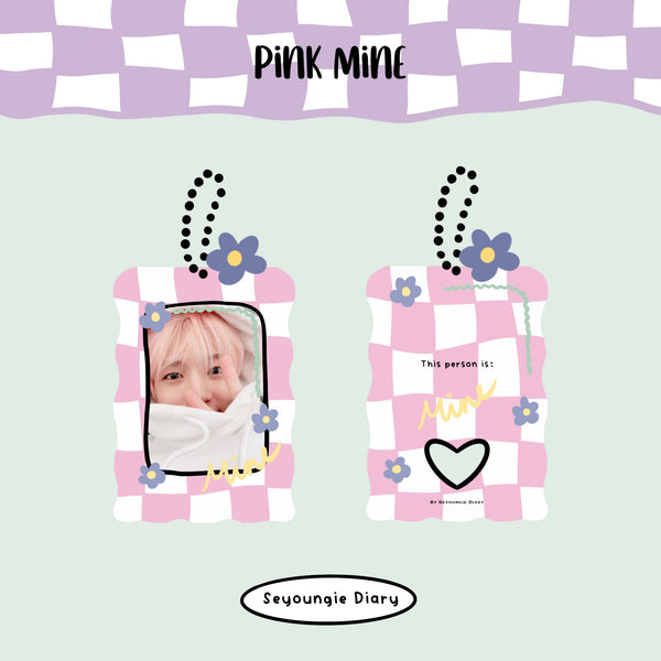 Checkered Photocard Holder