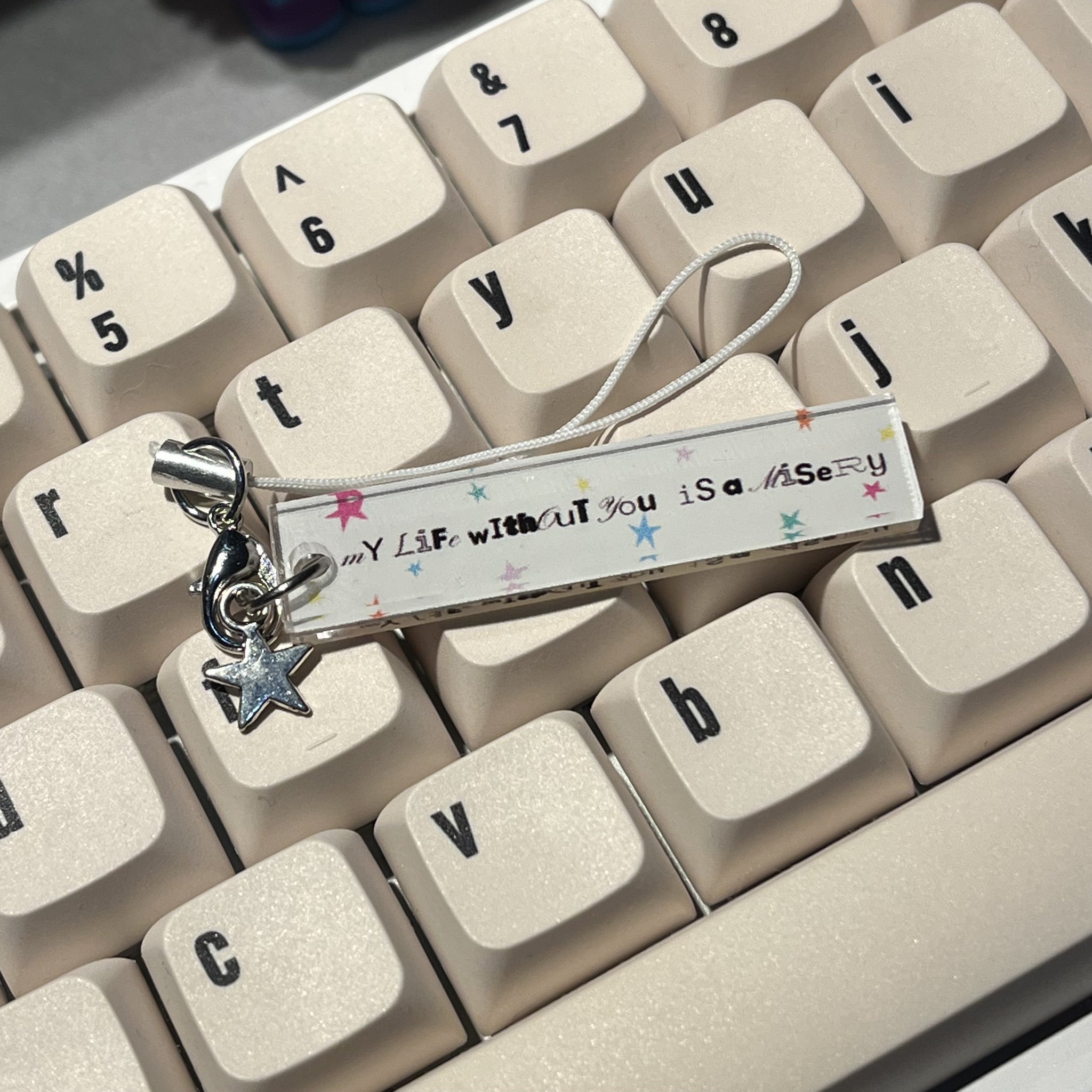 LAZYNISW SHOUT OUT PHONE CHARM